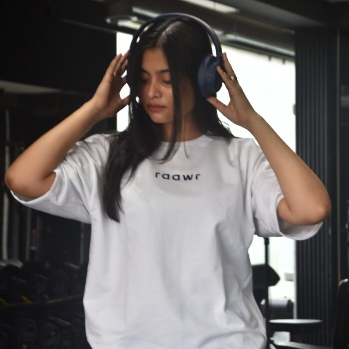 CRYING AT THE GYM OVERSIZED T-SHIRT